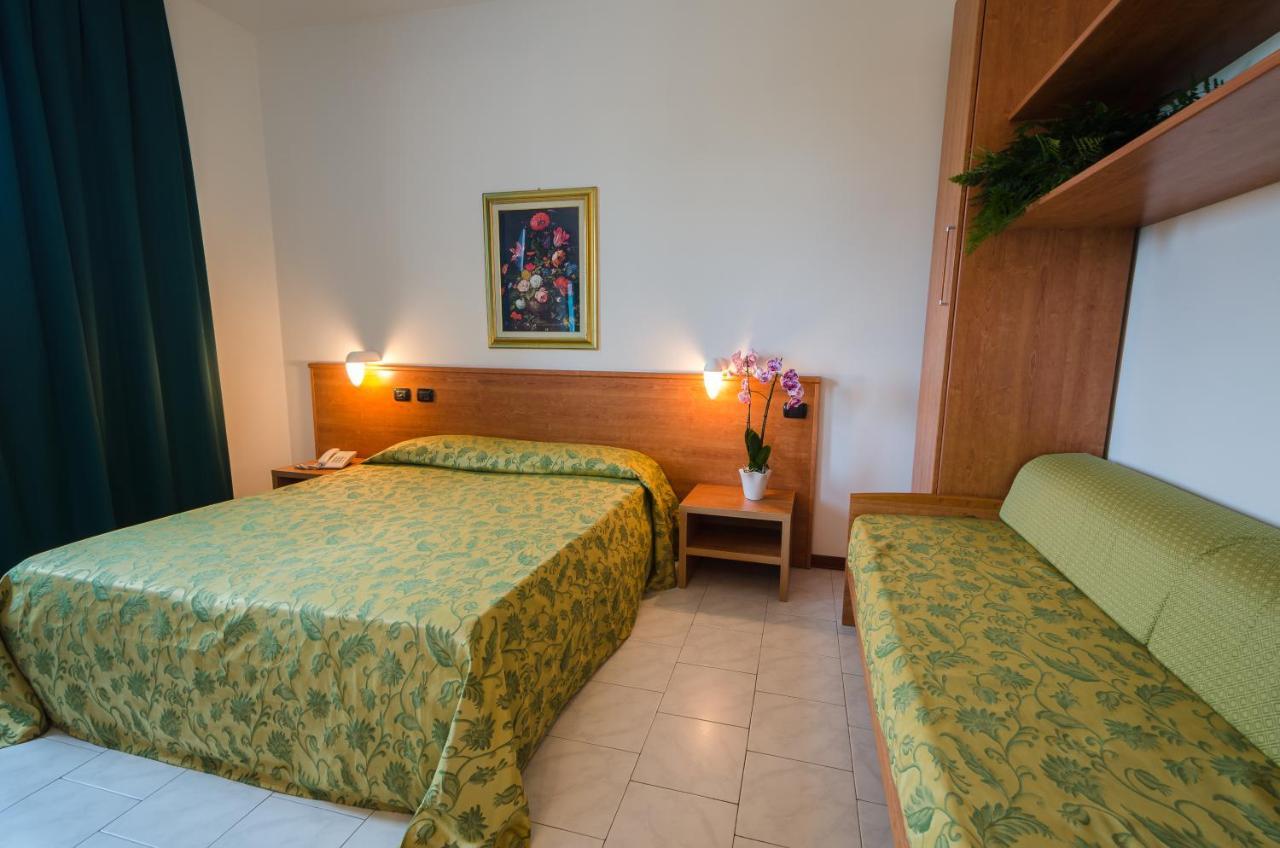 Hotel Luna Blu Casumaro Екстериор снимка
